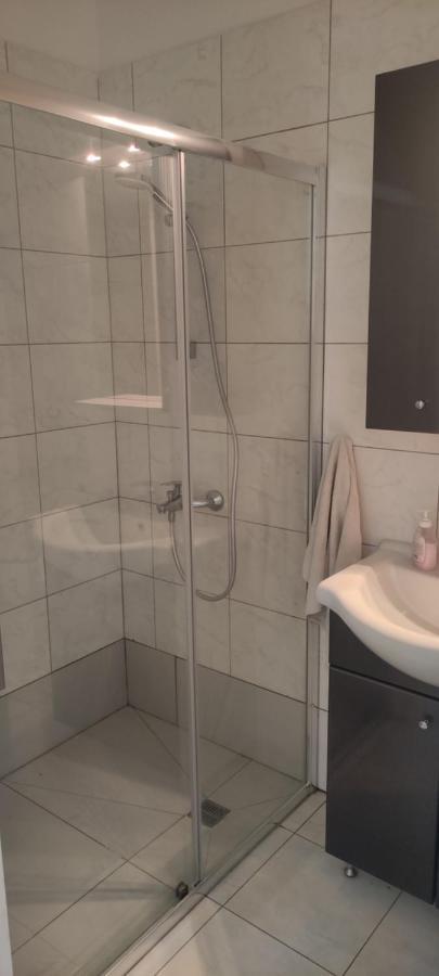 Willa Village Villa, Cyprus, Salt-water Pool, 6 Bedrooms, Larnaca *