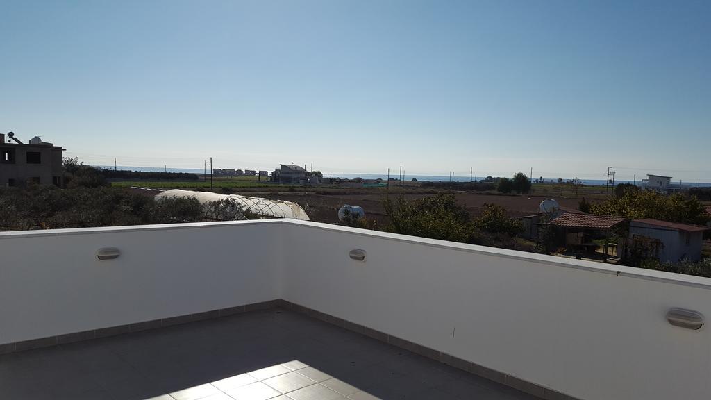 Village Villa, Cyprus, Salt-water Pool, 6 Bedrooms, Larnaca Willa *