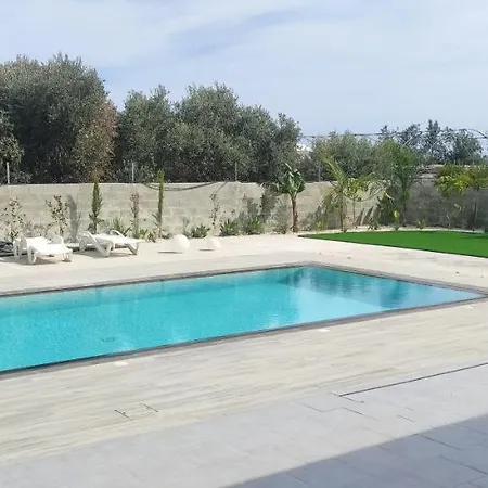 Kiti Village Villa, Cyprus, Salt-Water Pool, 6 Bedrooms, Larnaca Exterior photo