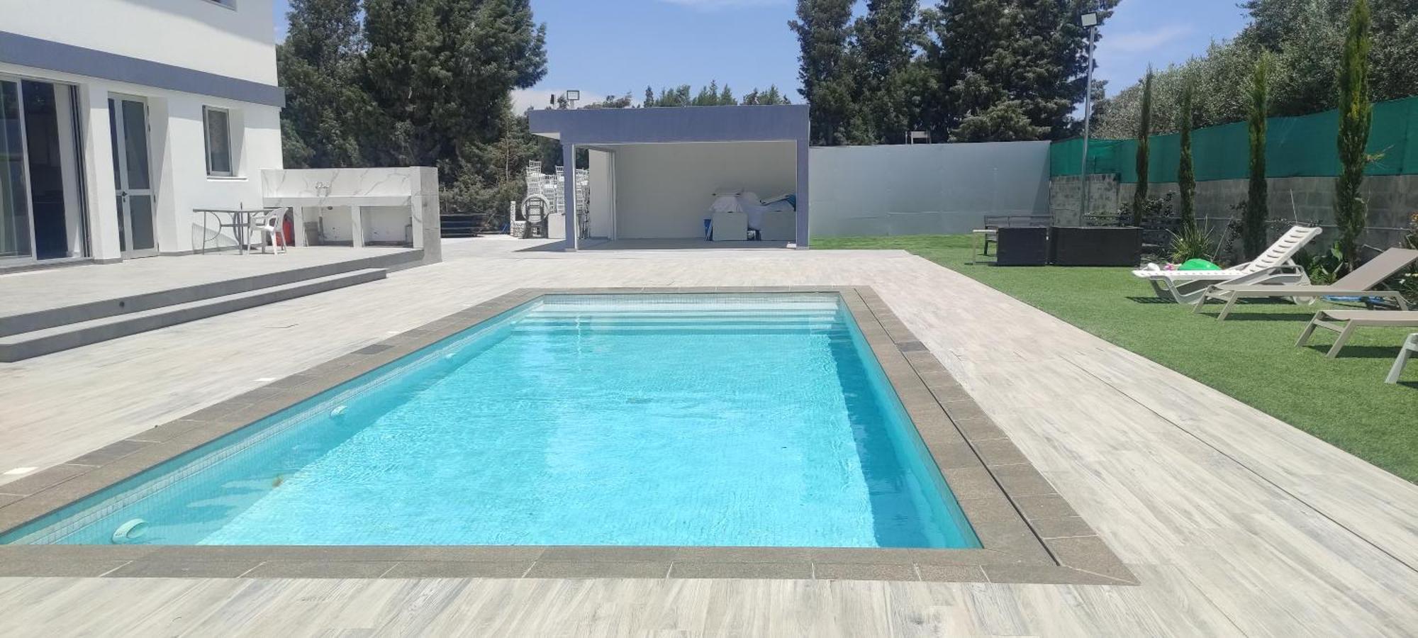Villa Village Villa, Cyprus, Salt-water Pool, 6 Bedrooms, Larnaca *